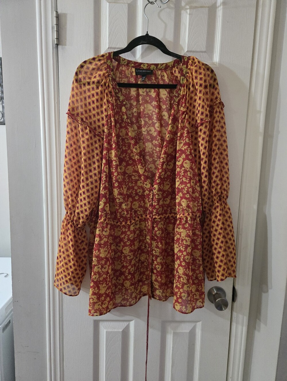 26/28 Lane Bryant blouse